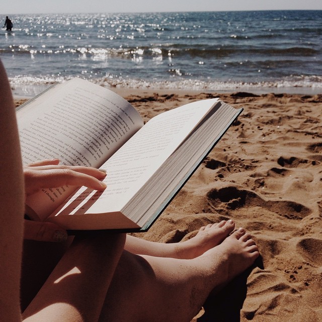 isareadsbooks:
â€œ Last picture of the sea. I swear! ðŸ˜›âœŒï¸Also, today is the last day of vacation. Iâ€™ll be on my way home soon. See yoouuuu! ðŸ’•
| #reading #currentlyreading #kissofdeception #bookstagram #booklove #bookworm #bookobsession #booknerdigans...