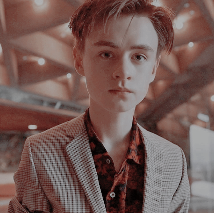 Jaeden Martell icons › like/reblog if u save ›...