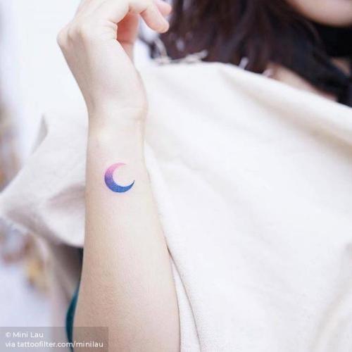 By Mini Lau, done at Hello Tattoo, Hong Kong.... minilau;spectrum;astronomy;micro;facebook;wrist;twitter;crescent moon;minimalist;experimental;moon;other