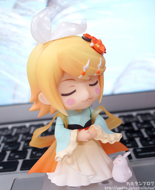 ohnoraptors:グッスマオンラインショップ限定☆「ねんどろいど 鏡音リン／レン 中秋明月Ver.」The...