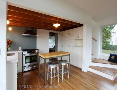 tinyhousedarling:<br /><br />Seattle Backyard Cottage<br />