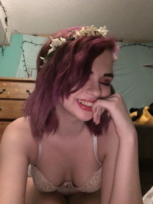 stoned-little-brat:Your favorite tumblr princess