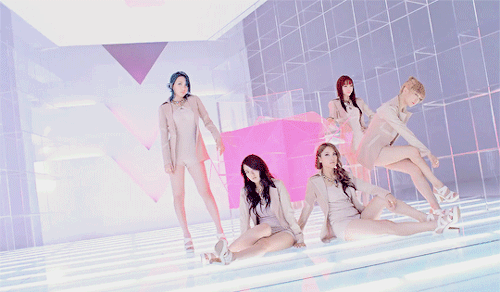 tumblr_ohna8qv3MK1utag2jo3_500.gif