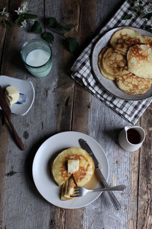 grayskymorning:Lemon + Rosemary Ricotta Pancakes