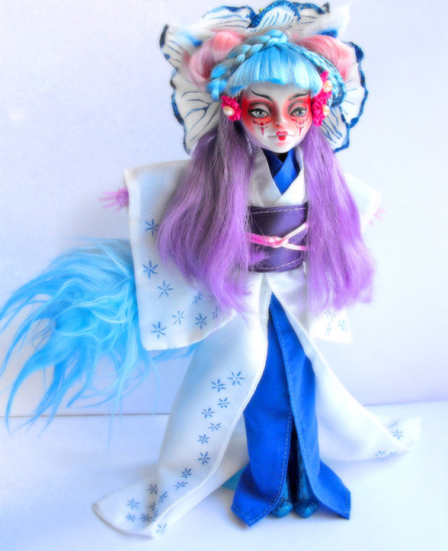 magikkcreations:15 % OFF in my MH foxy geisha only for a few...