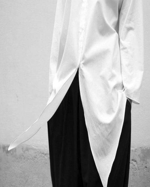 black and white bw bw fashion black and white fashion b&w minimalism simplicity simple style minimal style woman fashion white shirt tumblr fashion