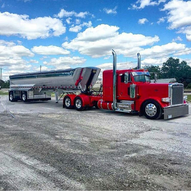 Semitrckn — Peterbilt custom 389