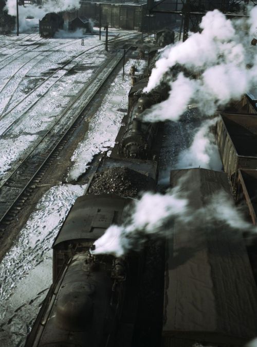 rocketumbl:1942-1943: Chicago rail workers