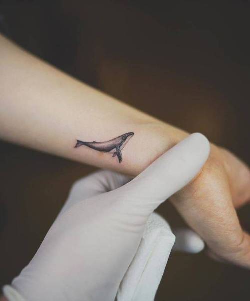 By Nando, done in Seoul. http://ttoo.co/p/36355 small;single needle;nando;whale;animal;tiny;ifttt;little;nature;wrist;ocean