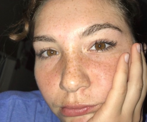 freckles-and-luv:i kind of like my ugly colored eyes