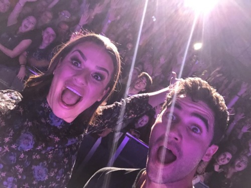leamichele - Darren's Concerts and Other Musical Performancs for 2018 - Page 6 Tumblr_pize3z50nU1v3daoq_500
