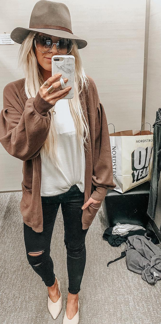 50+ Cozy Outfit Ideas You Need - #Style, #Outfit, #Shopping, #Fashionistas, #Pic A snap from yesterdayshopping trip almost my whole look is currently ON SALE (my exact cardi and in this exact color is in stock in all sizes ... grab one ASAP!) To Shop my exact look you can  on the Liketoknowit App Or use the link in my bio:  