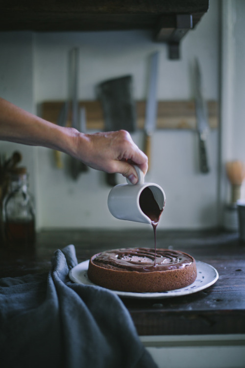 sweetoothgirl:CHOCOLATE BUTTERMILK ESPRESSO CAKE