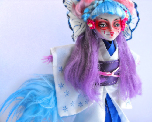 magikkcreations:15 % OFF in my MH foxy geisha only for a few...