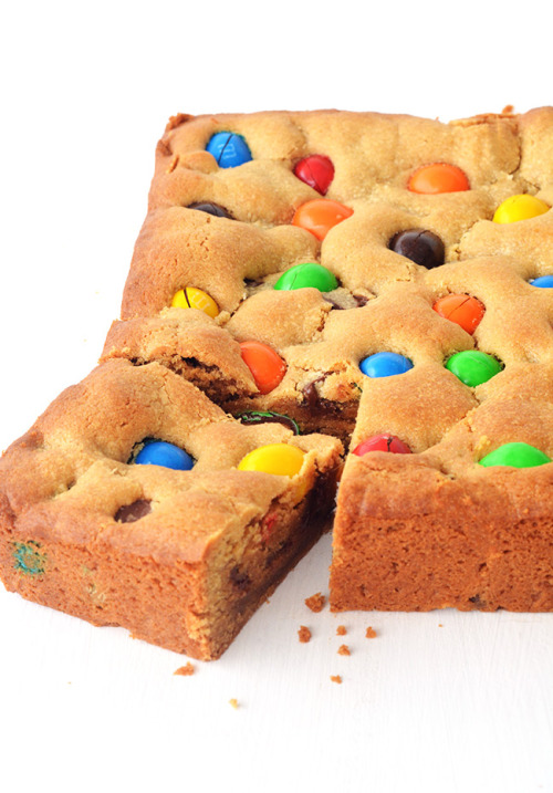 M&M peanut butter cookie bars