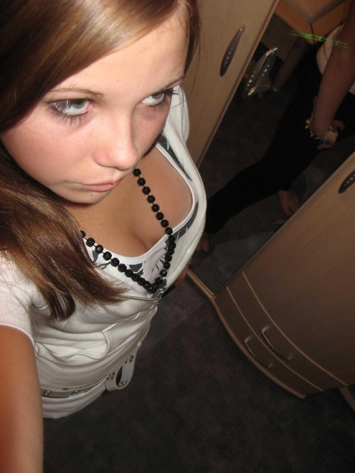 follow-beautiful-teens:AmberPictures: 19Online now: ...