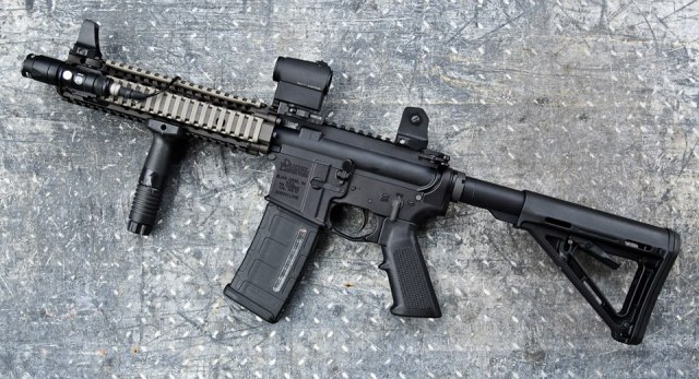 - gunsngear: Clyde Armory - DD MK18