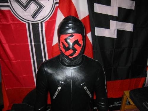 berksbondage:Rubber Nazi