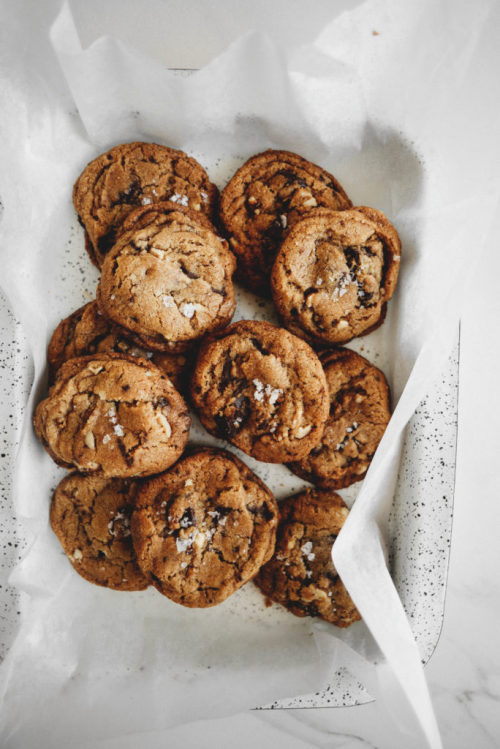 sweetoothgirl:VEGAN CHOCOLATE CHIP WALNUT COOKIES