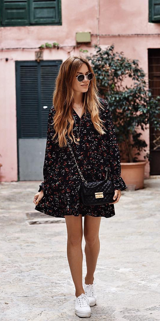 60+ Amazing Spring Outfit Ideas to Feel In Love With - fashion style, fashion pictures, #Beauty, #Best |Anzeige/ad| Hola ihr Lieben heute sind wir schon wieder in Palma unterwegs ...aber wir haben auch echt keine Ahnung was wir sonst machen kwenn das Wetter nicht so mitspielt Hat denn jmd Tipps? Wobei ich ja echt darauf hoffe, dass bald Pool oder Strand Wetter herrscht ...gerade sitzen wir im Hardrock Caf...und ich habe einen Oreo Cheesecake verdrder einfach mal 8 gekostet hat haha, Schn...auch wenn ich Oreo liebe...so gut war er dann auch nicht weuch noch einen schTag , palmademallorca , palmademallorca , mallorca , mallorca2018 