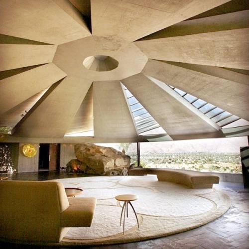 setdeco:JOHN LAUTNER’s, Elrod House, Setting of the JAMES BOND...