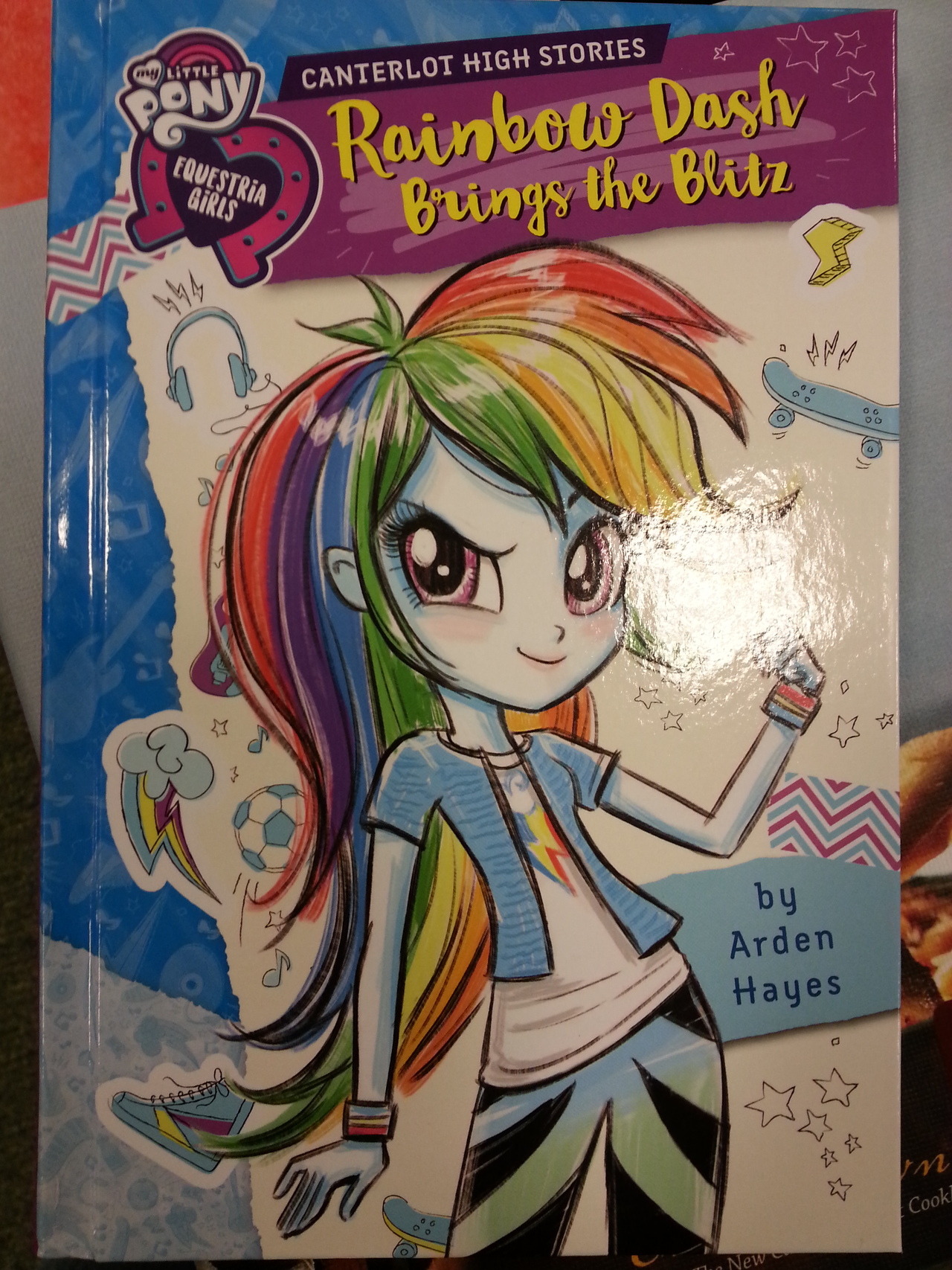 rainbow dash brings the blitz