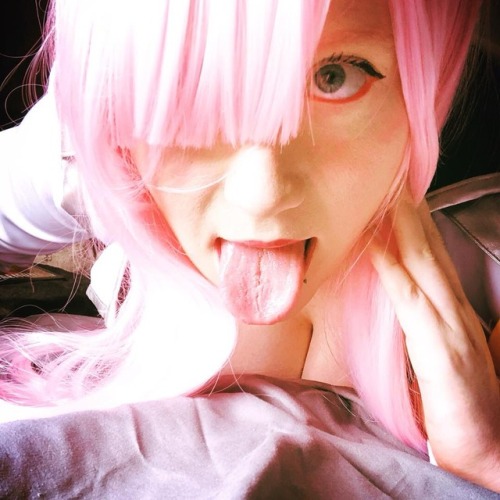 noxipunts:Just a few of the Lewd cosplay pics of 02 for now.