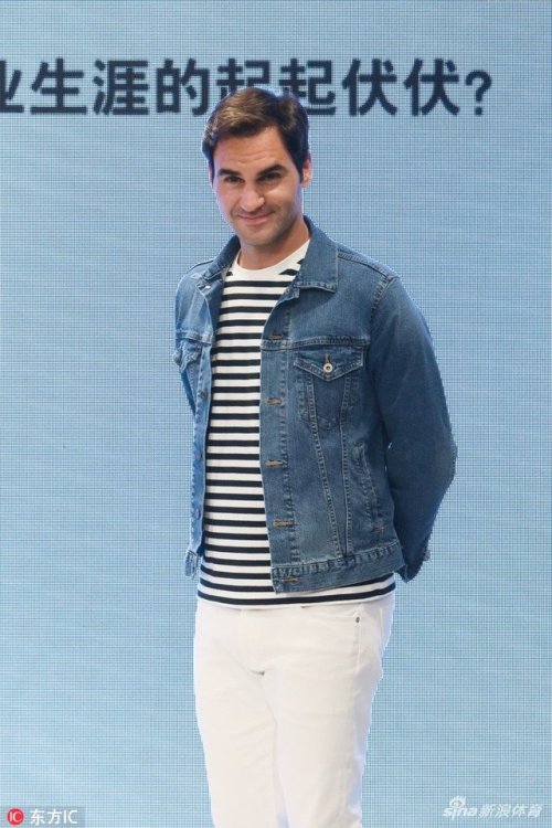 rfederer2:Roger Federer at the Uniqlo Shanghai Flagship...