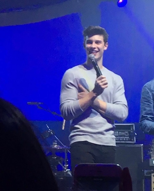 smallerinfinities:I realized that I left out Shawn’s biceps in reasons that I hate him and wha