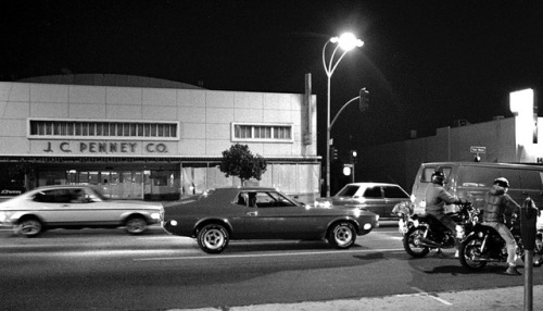 aspergers-with-a-side-of-fries:Cruisin’ on Van Nuys BLVD.Part...