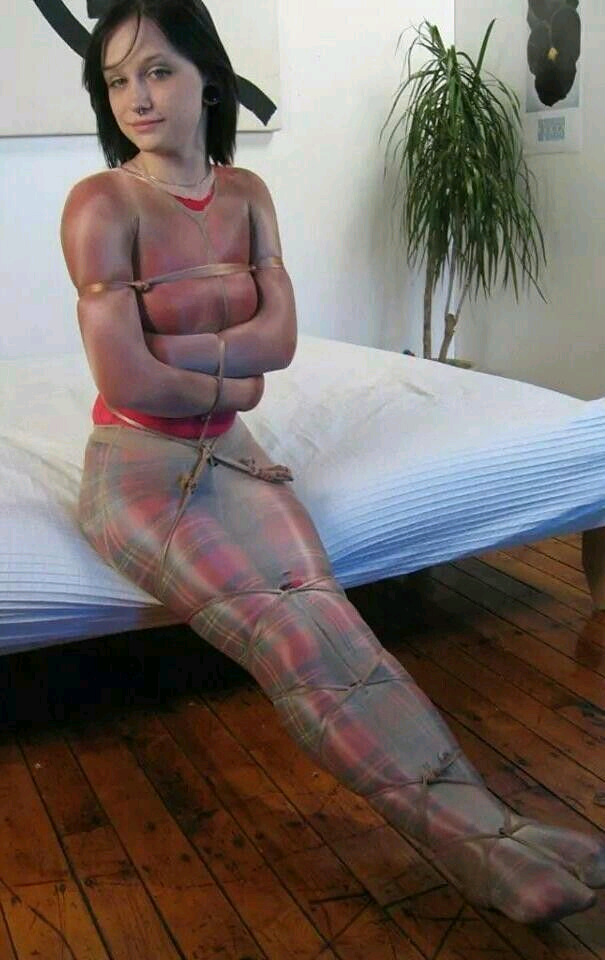 Schlampe Taetowierte Leggings Bdsm