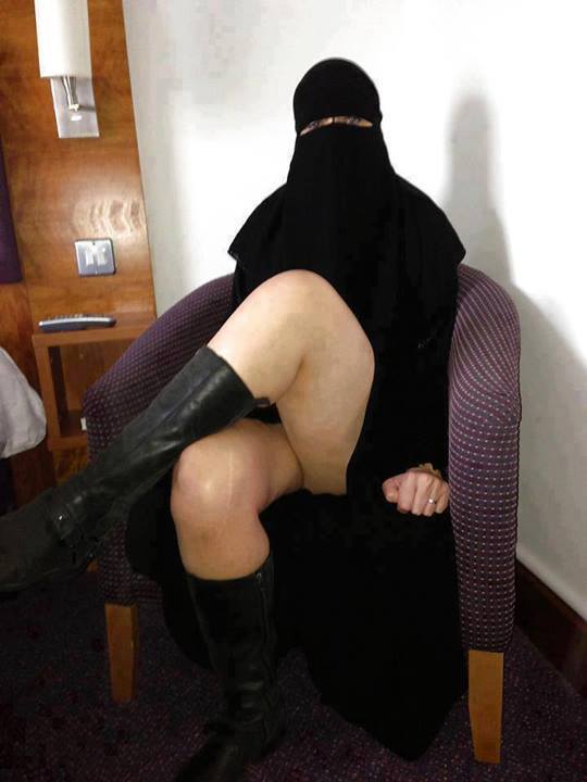 Arab sex show in niqab asw