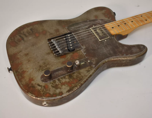 glorifiedguitars:2009 James Trussart Rusty Steelcaster[Source:...