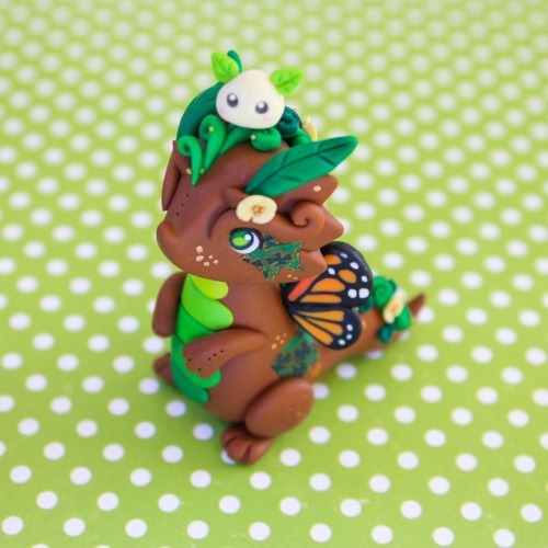 sosuperawesome:Figurines by Plushlike Creatures, on EtsySee...