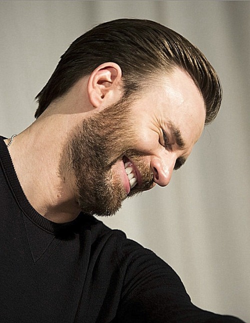 observantistic:Chris Evans“Captain America: Civil War” Press...