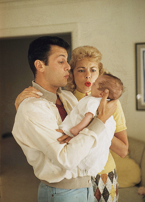 Tony Curtis, Janet Leigh, and daughter Kelly... : i'd like to throw an ...