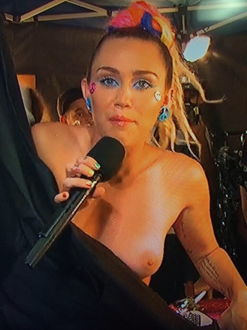 bassrx:Miley Cyrus nudity appreciation post