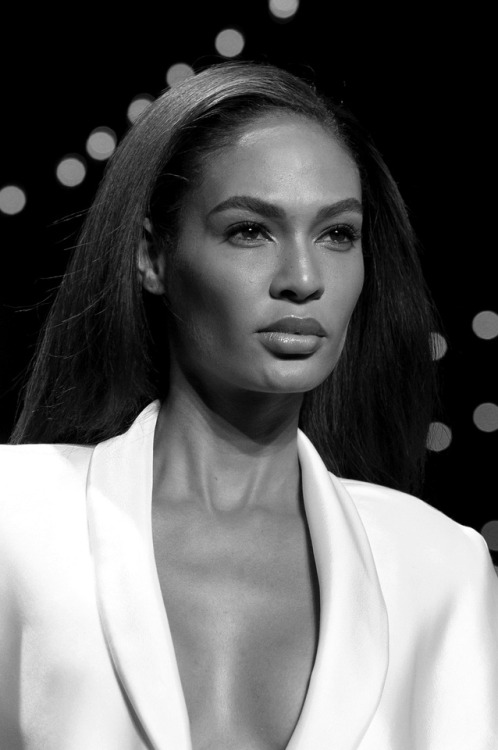 le-monde-sans-couleur:Joan Smalls at Brandon Maxwell S/S 2019