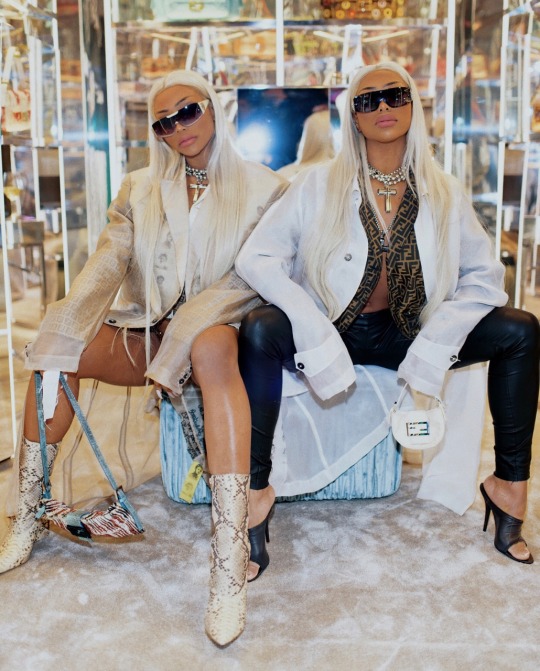 Ronni recommends best of Clermont twins kiss Top Porn Images Black angelika footjob