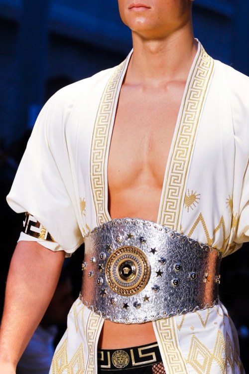 louisvuitttonn:Versace Menswear Spring ‘13