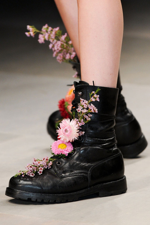 ana-lure:Ashish // Ready to Wear - Spring 2012