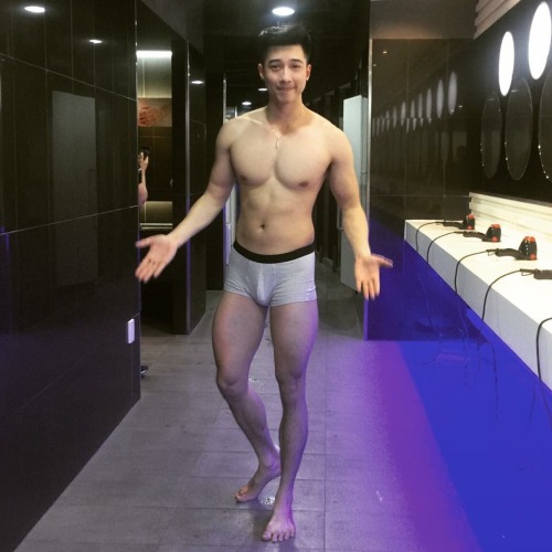 Sexy Asian Guys