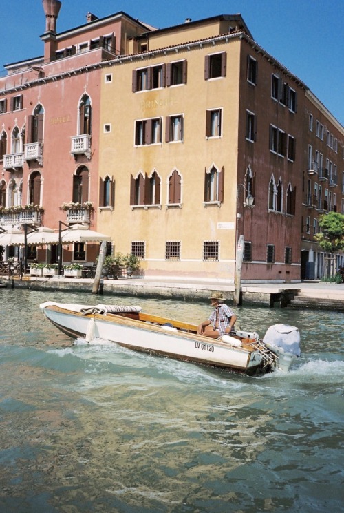 boat man, venice