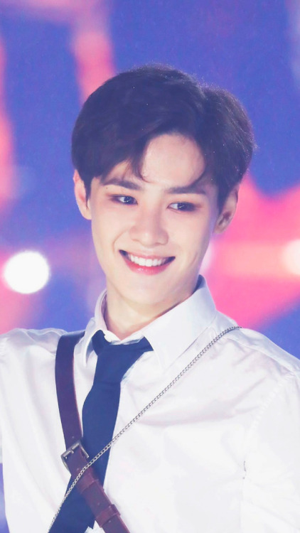 qian kun wallpaper | Tumblr