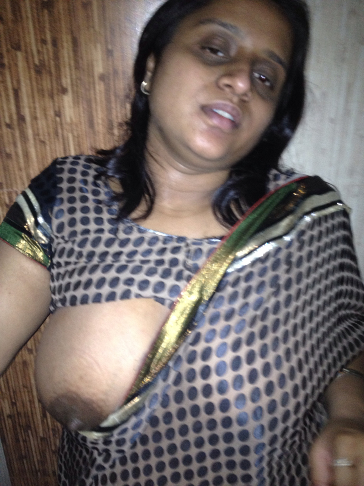 Gujju sexy aunty boob press