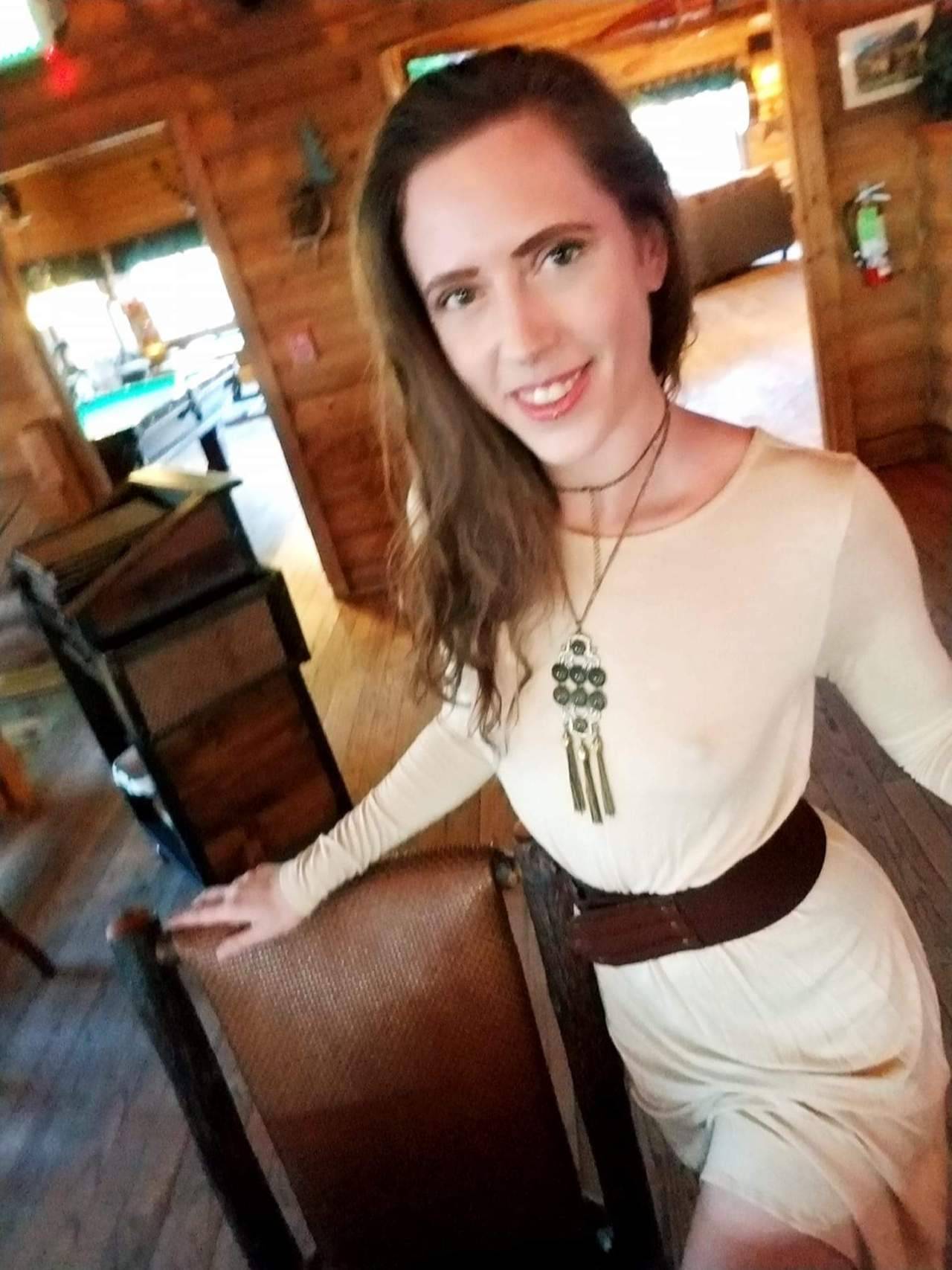 Mature woman seduces a small asian girl Teen fucks to pay rent