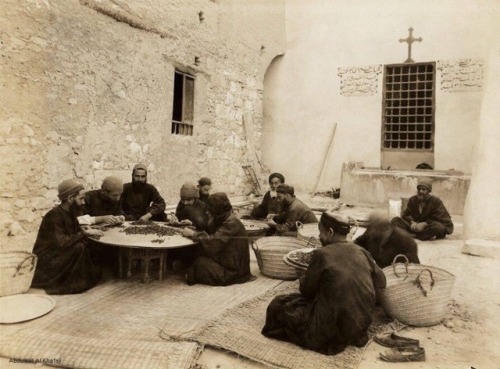 deadtigris:Iraqi christian monks in a monastery, c. 1920’s.