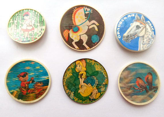 Large plastic pinback buttons from 1970s
Choose and buy here: http://etsy.me/2ChvjSs