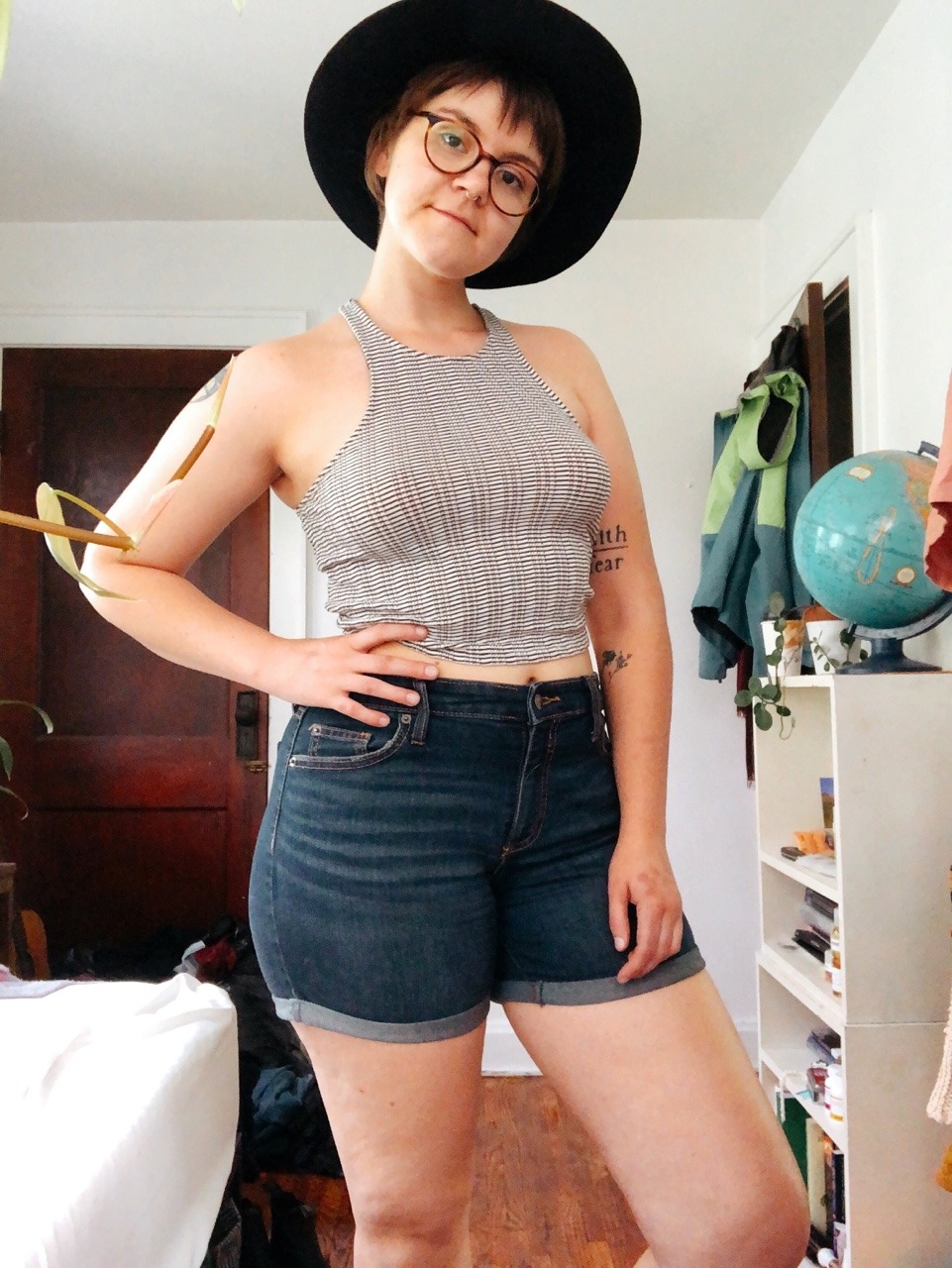 crop top pear shaped