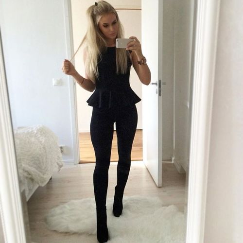 joj47kt:Anna Nystrominstagram model / insta girl / fitness...